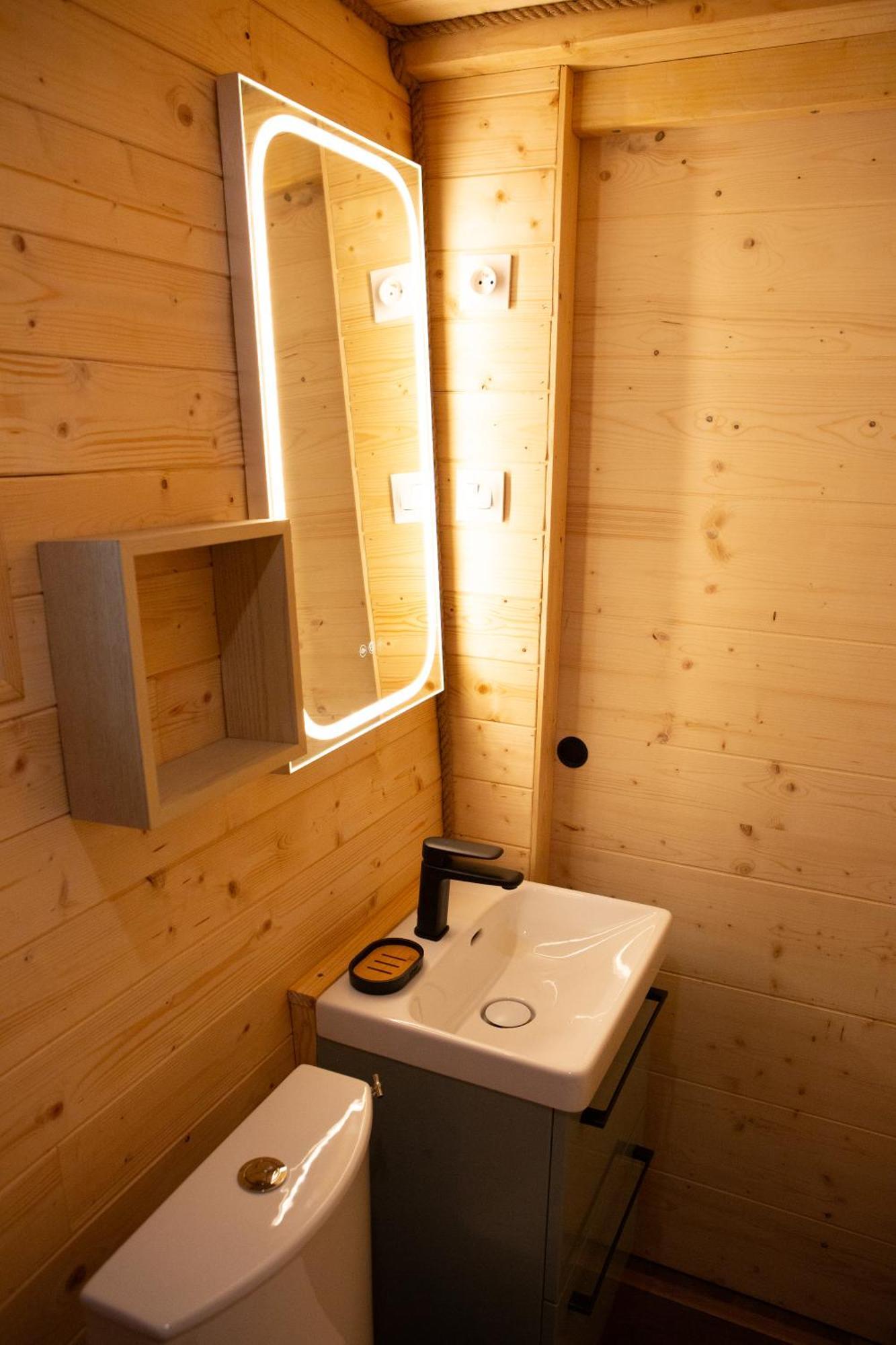Au Pied Du Frene Farm stay