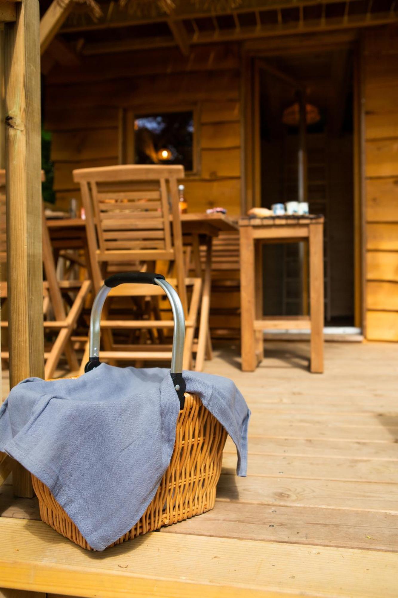 Au Pied Du Frene Farm stay Herzeele